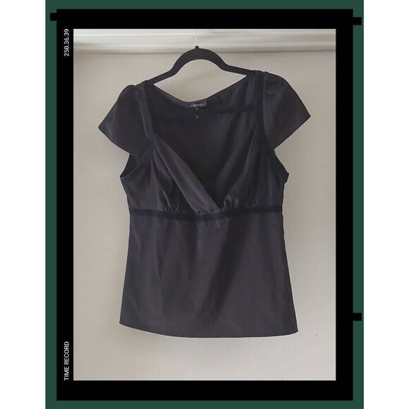 Nice Silky Black Daisy Fuentes Peplum Style Top Sz Large - Picture 1 of 2